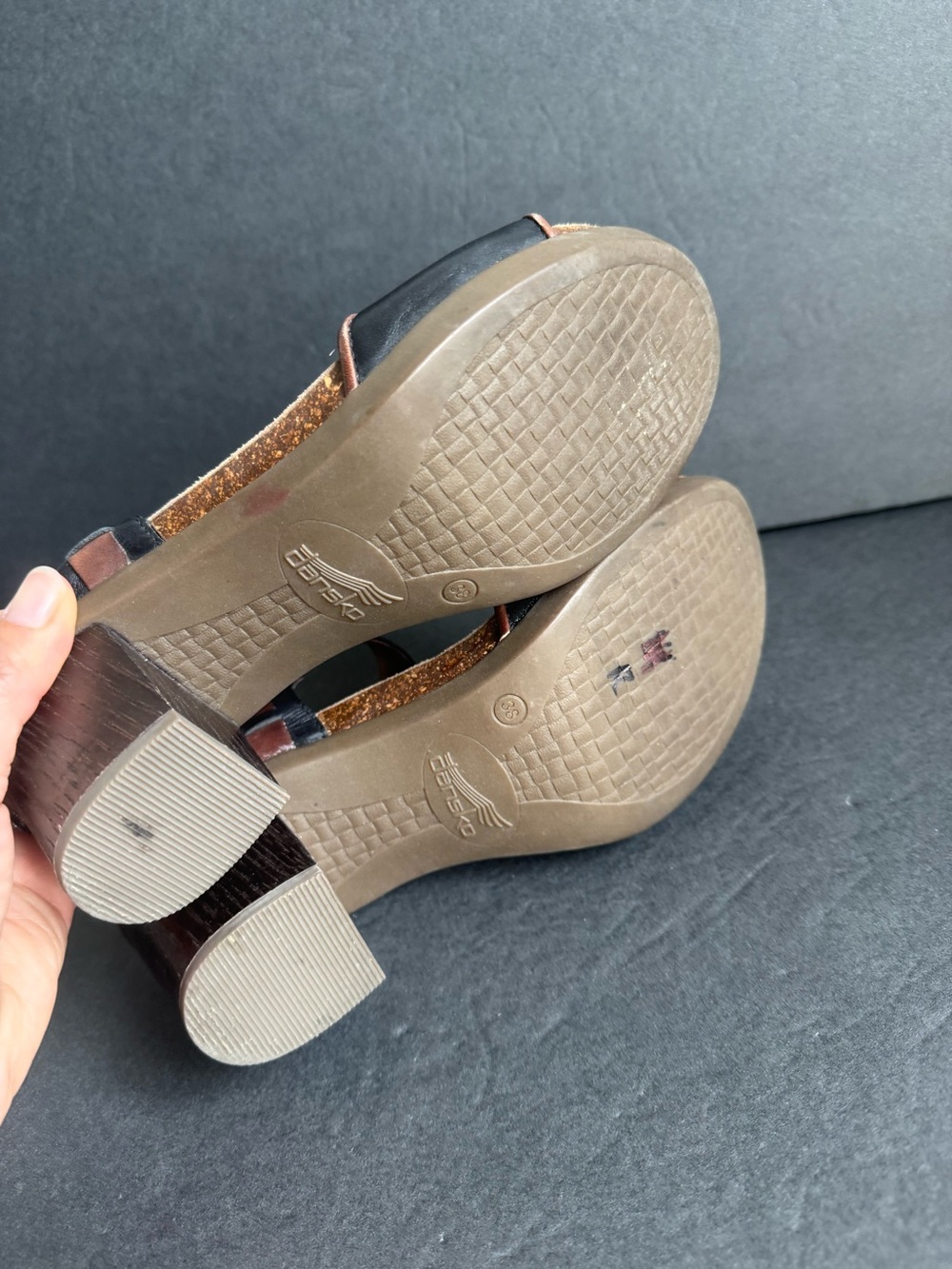 Dansko Debby Sandals Black Brown Leather Block Heel Buckle Strap Womens 38 - Picture 10 of 12